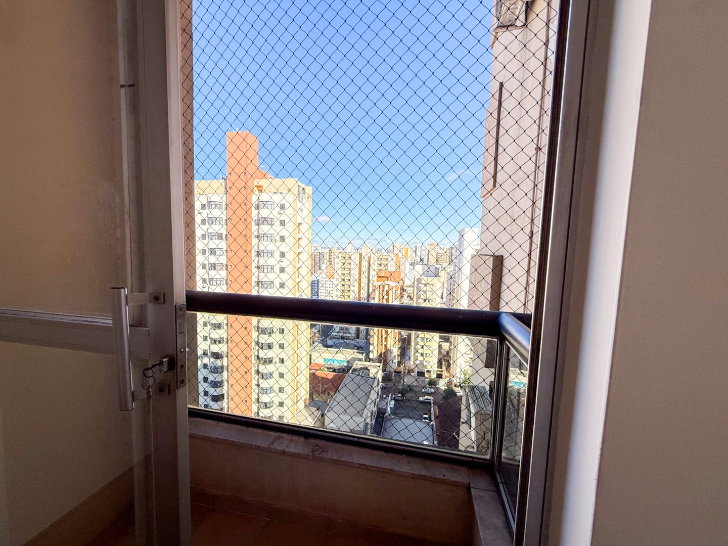 Apartamento para locação no bairro Centro de Londrina - Foto 6