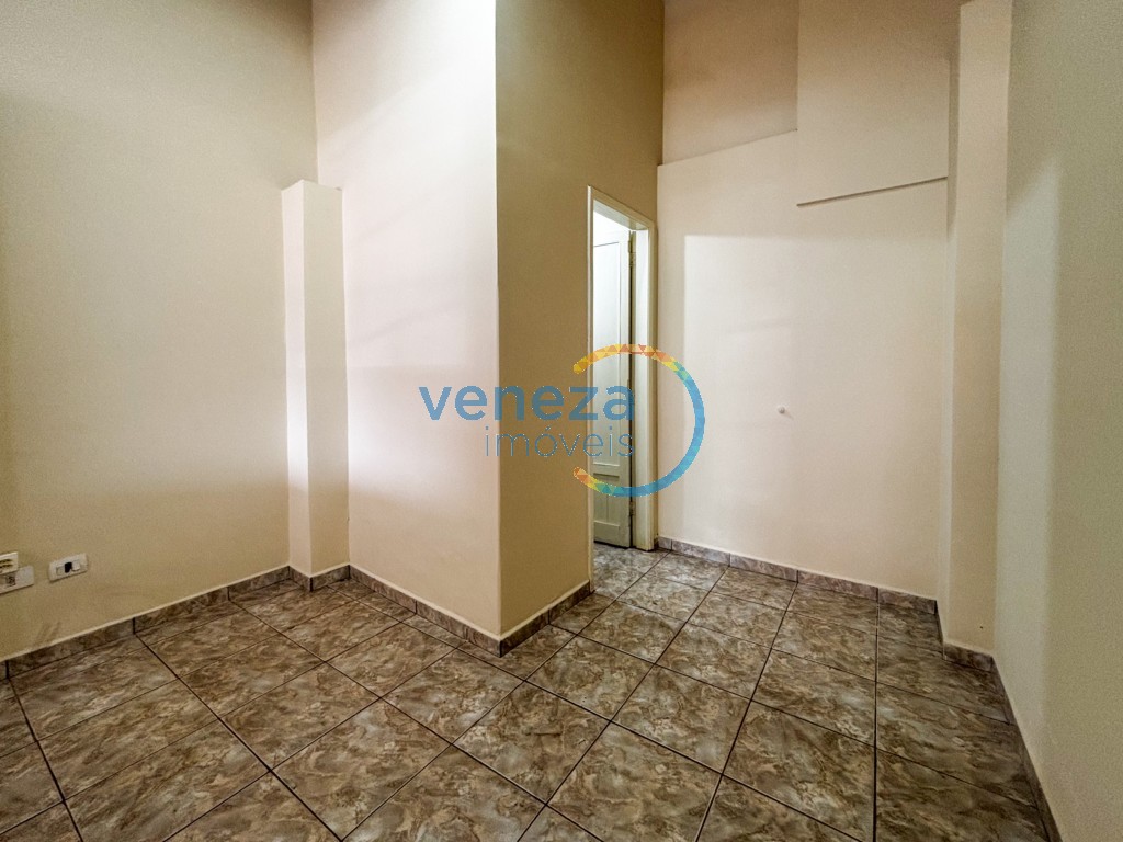 Salão-loja para locação no bairro Centro de Londrina - Foto 15