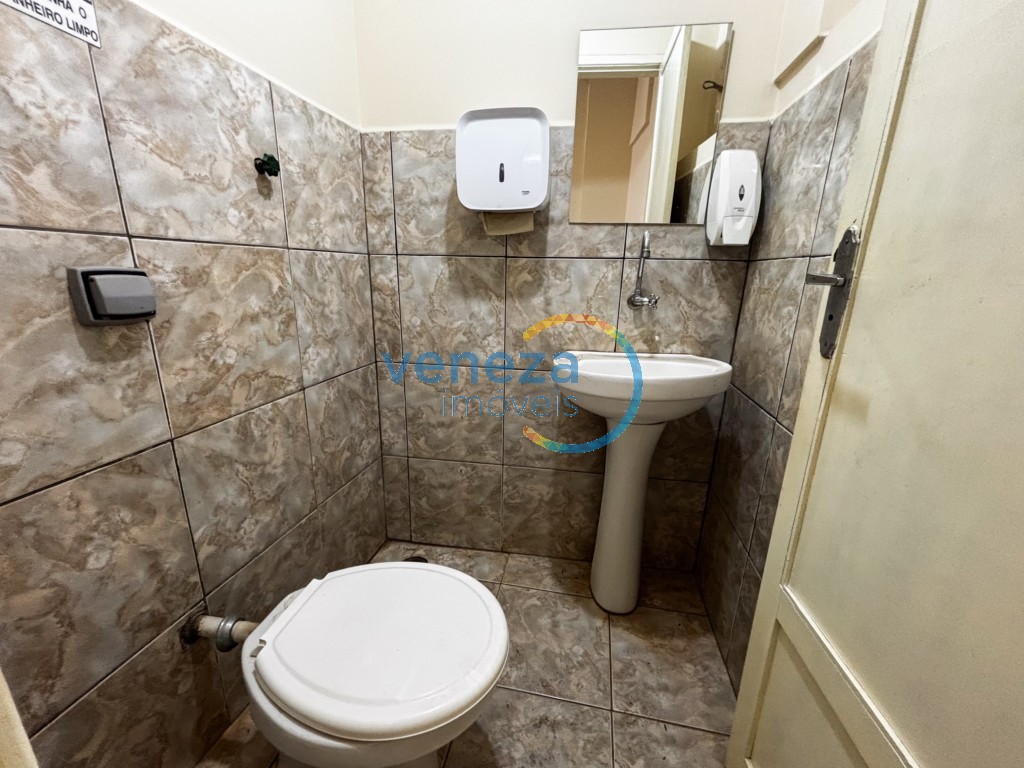 Salão-loja para locação no bairro Centro de Londrina - Foto 16