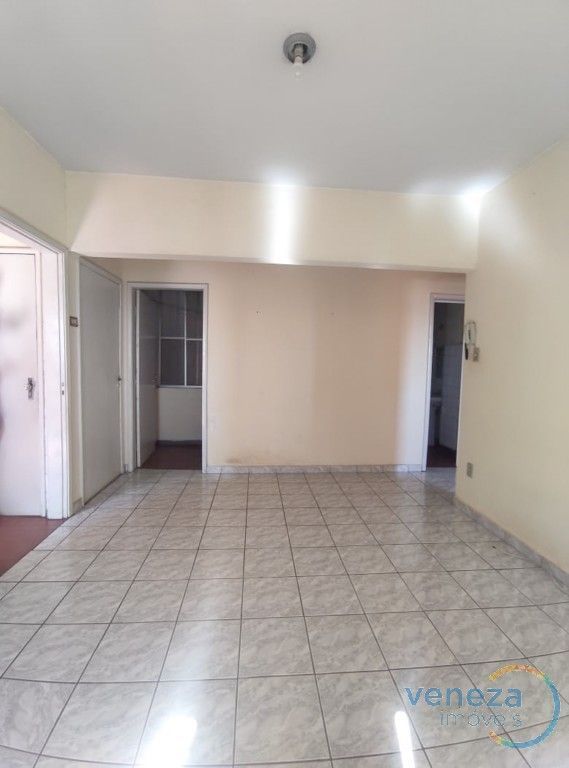 Apartamento para locacao no Centro em Londrina com 90m² por R$ 1.562,50