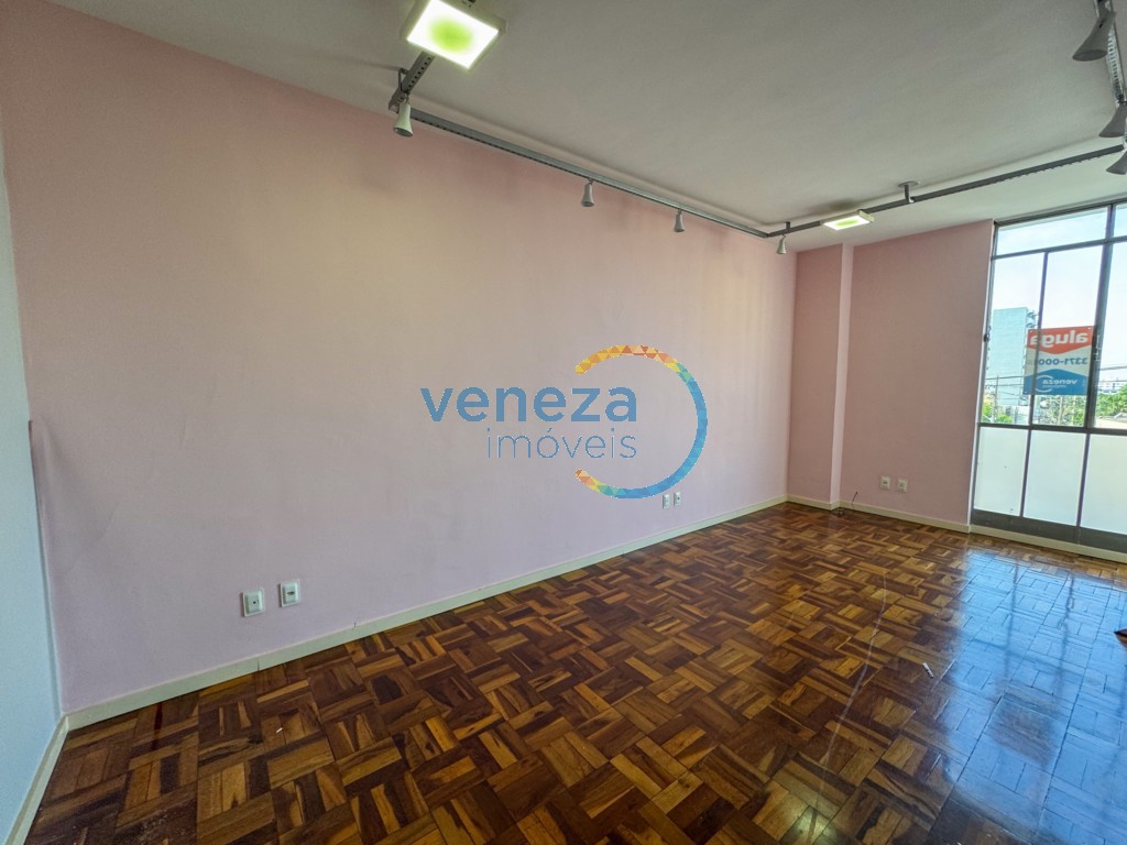 Sala para locacao no Centro em Londrina com 21,12m² por R$ 987,50