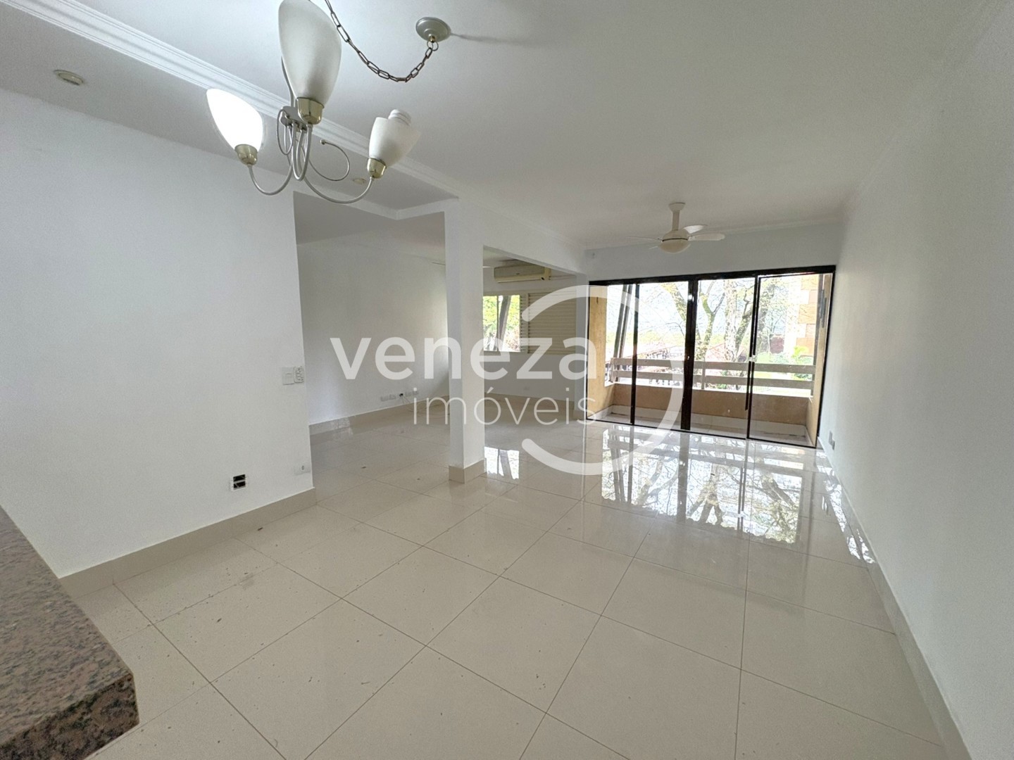 Apartamento para locacao no Gleba Palhano em Londrina com 135m² por R$ 2.950