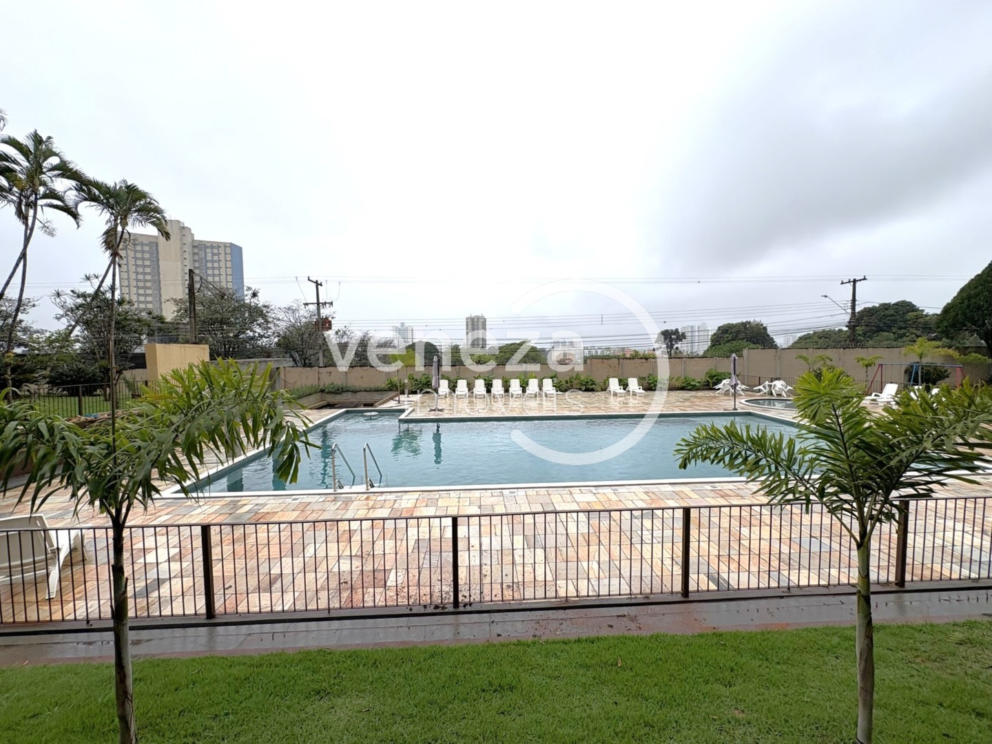 Apartamento para locação no bairro Gleba Palhano de Londrina - Foto 17