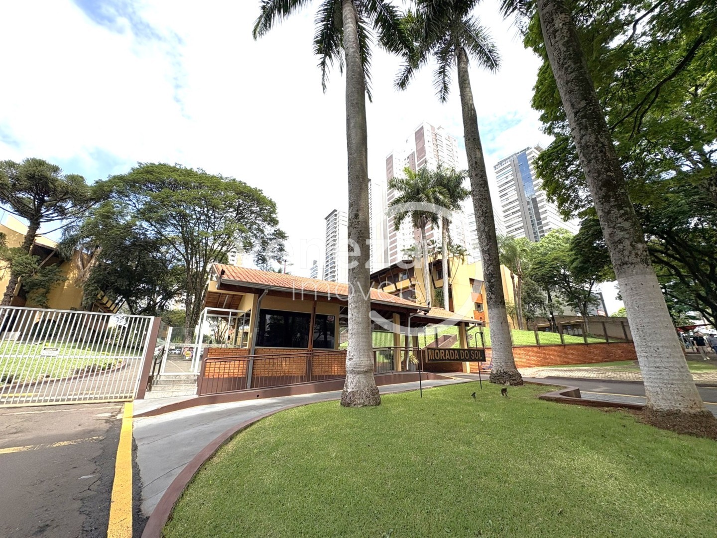 Apartamento para locacao no Gleba Palhano em Londrina com 135m² por R$ 2.950