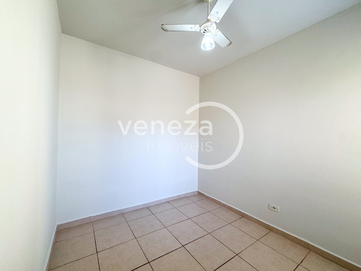 Apartamento para locação no bairro Nossa Senhora de Lourdes de Londrina - Foto 13