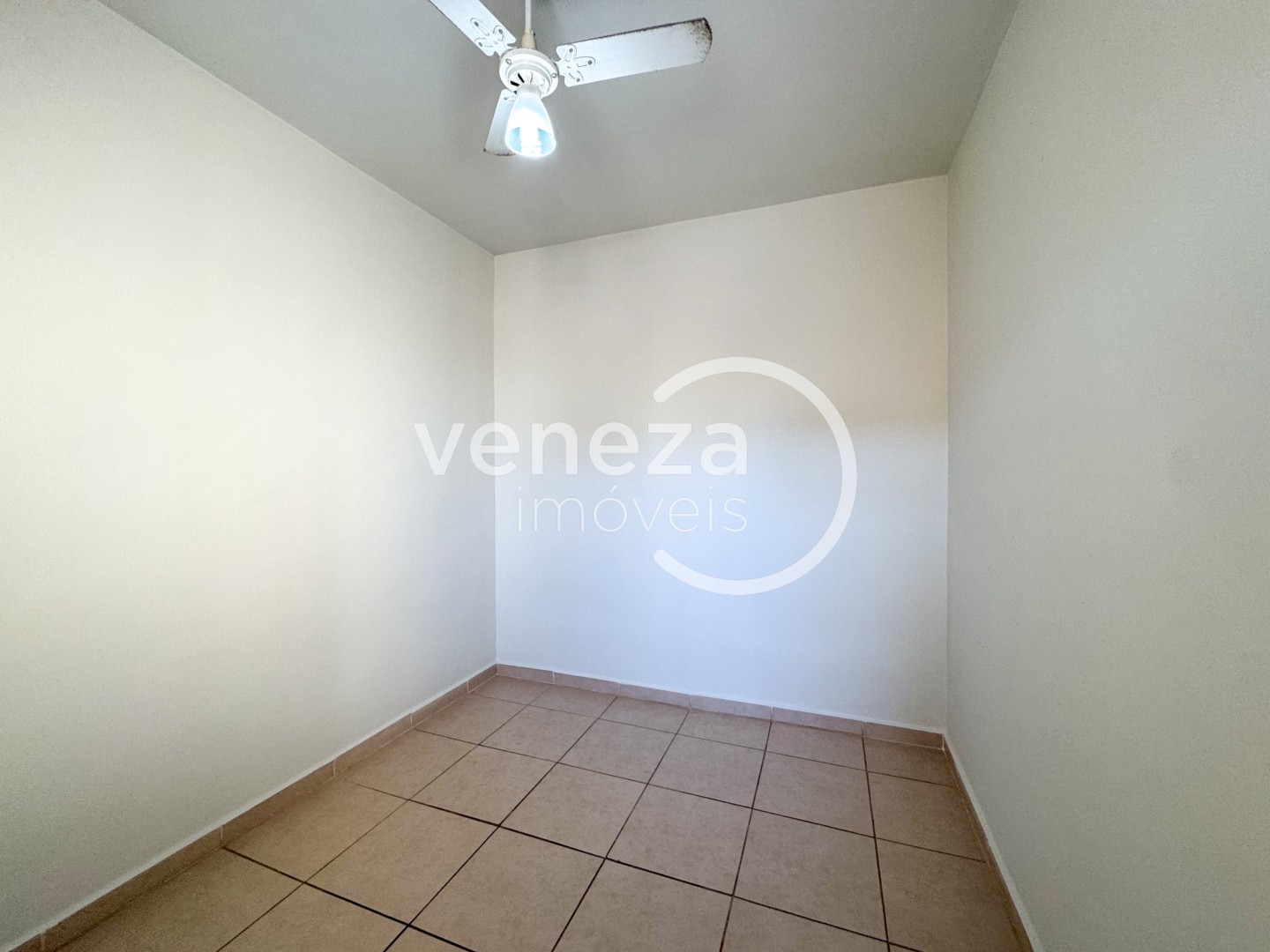 Apartamento para locação no bairro Nossa Senhora de Lourdes de Londrina - Foto 14