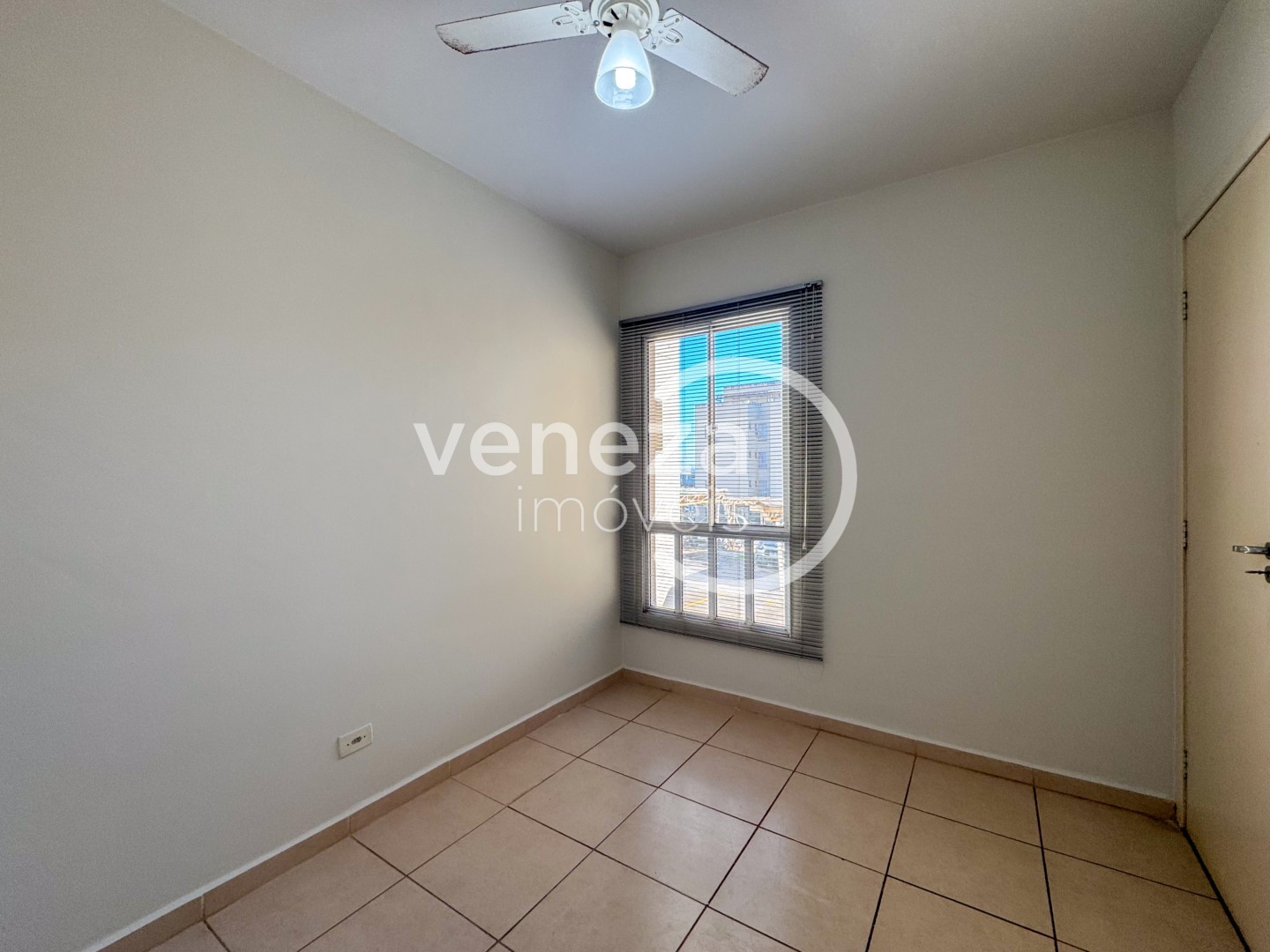 Apartamento para locação no bairro Nossa Senhora de Lourdes de Londrina - Foto 15