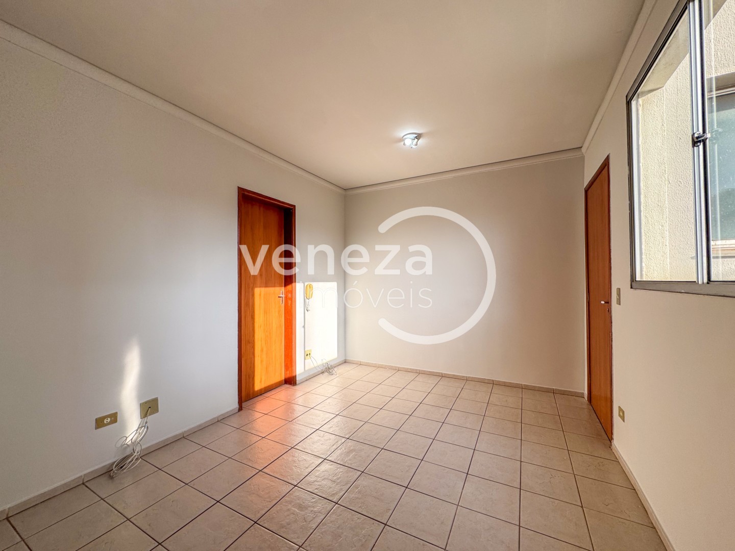 Apartamento para locacao no Centro em Londrina com 90,86m² por R$ 1.520  - Foto 3