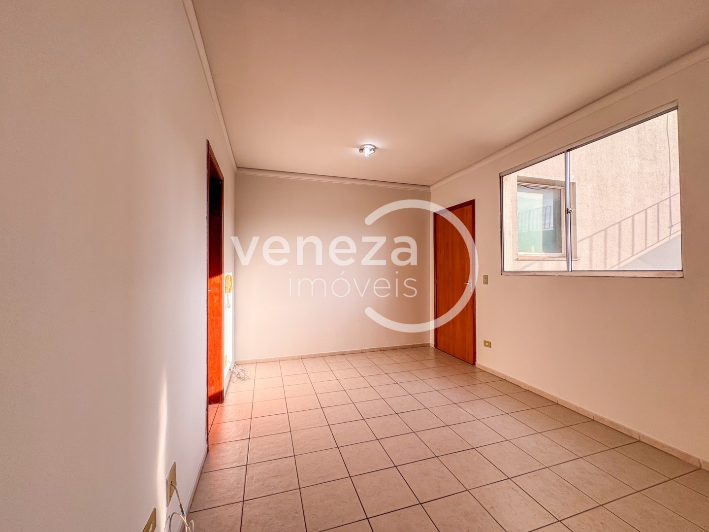 Apartamento para locacao no Centro em Londrina com 90,86m² por R$ 1.520  - Foto 2
