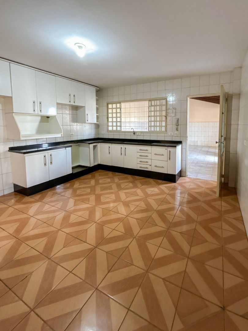 Casa Residencial para locação no bairro Santa Monica de Londrina - Foto 14