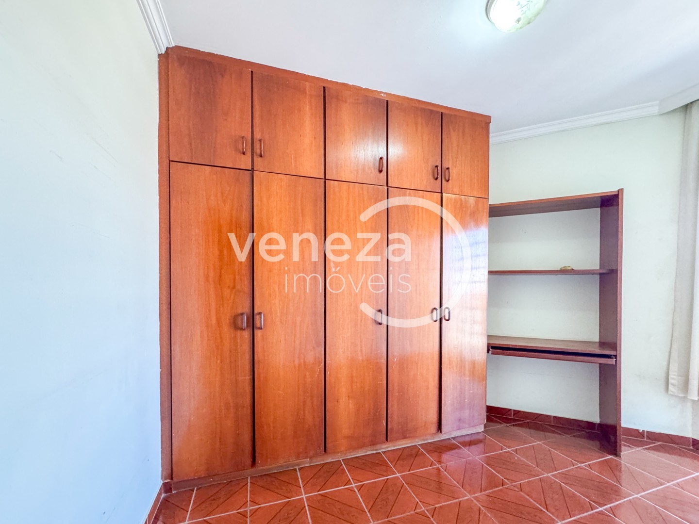 Casa Residencial para locação no bairro Santa Monica de Londrina - Foto 16