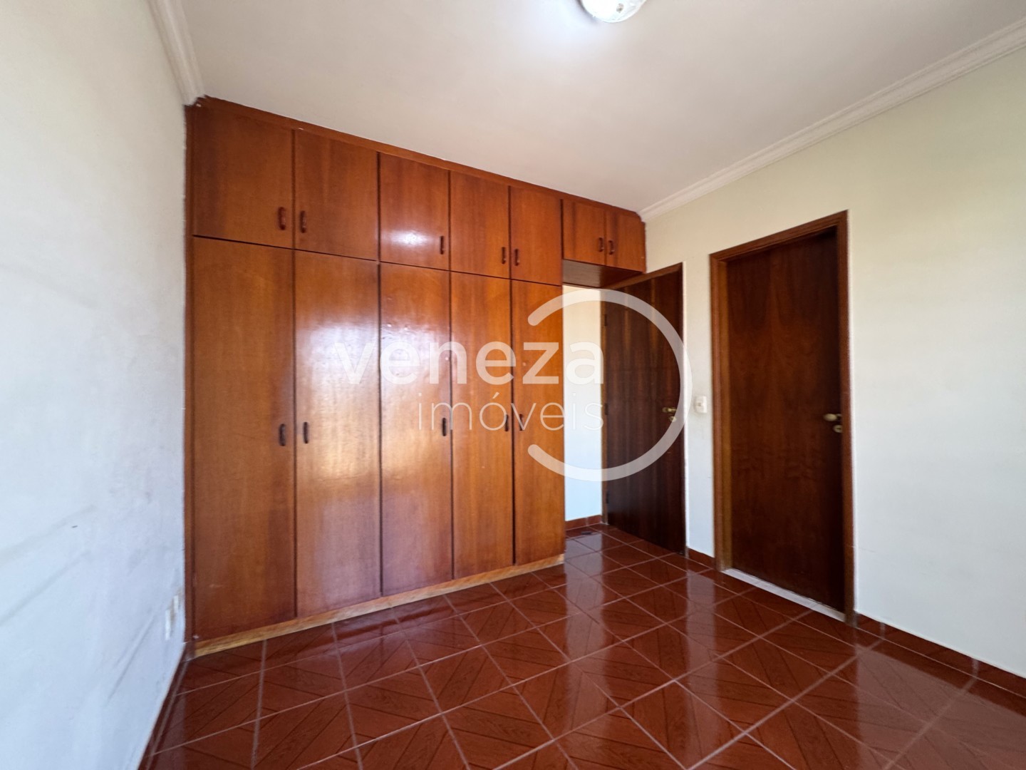 Casa Residencial para locação no bairro Santa Monica de Londrina - Foto 11