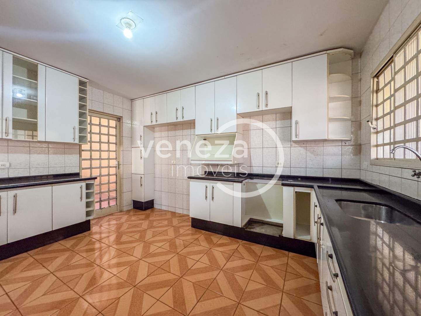 Casa Residencial para locação no bairro Santa Monica de Londrina - Foto 25