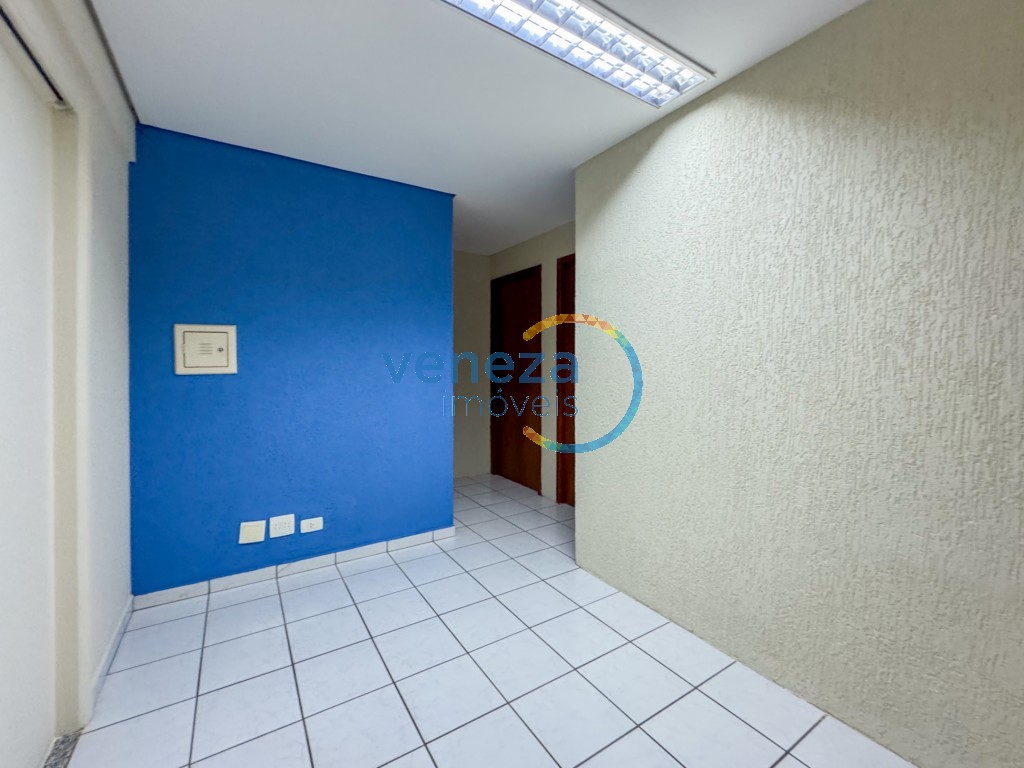 Sala para locacao no Centro em Londrina com 82,51m² por R$ 2.000,00