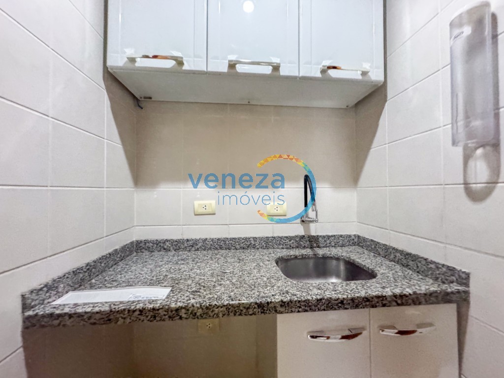 Sala para locação no bairro Centro de Londrina com 44.65m<sup>2</sup> útil, 1 vaga de garagem