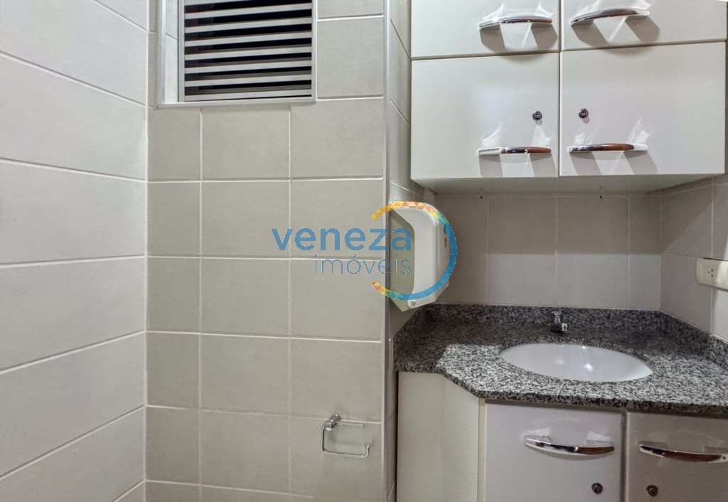 Sala para locação no bairro Centro de Londrina com 44.65m<sup>2</sup> útil, 1 vaga de garagem