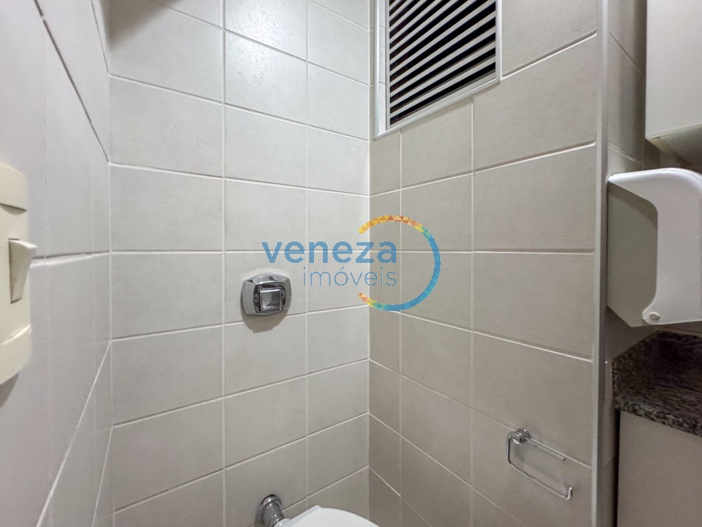 Sala para locação no bairro Centro de Londrina com 44.65m<sup>2</sup> útil, 1 vaga de garagem