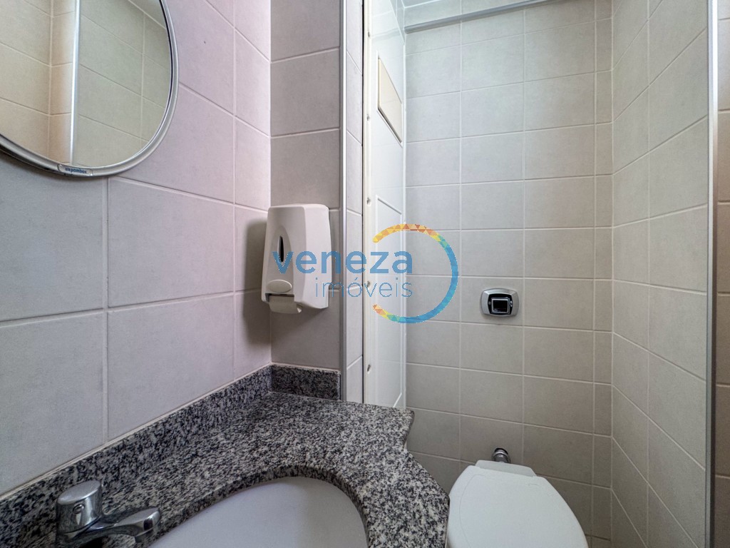 Sala para locação no bairro Centro de Londrina com 44.65m<sup>2</sup> útil, 1 vaga de garagem