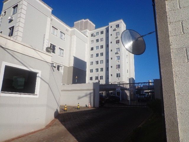 Apartamento para venda no Centro em Londrina com 78,58m² por R$ 170.000  - Foto 2