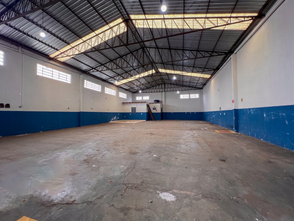 Barracão_salão_loja para locacao no San Fernando em Londrina com 250m² por R$ 4.000,00