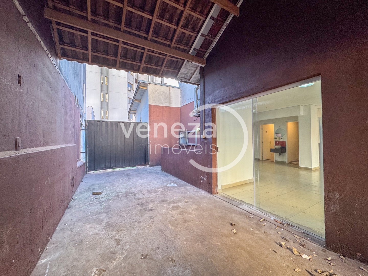 Casa Comercial para locação no bairro Centro de Londrina - Foto 24