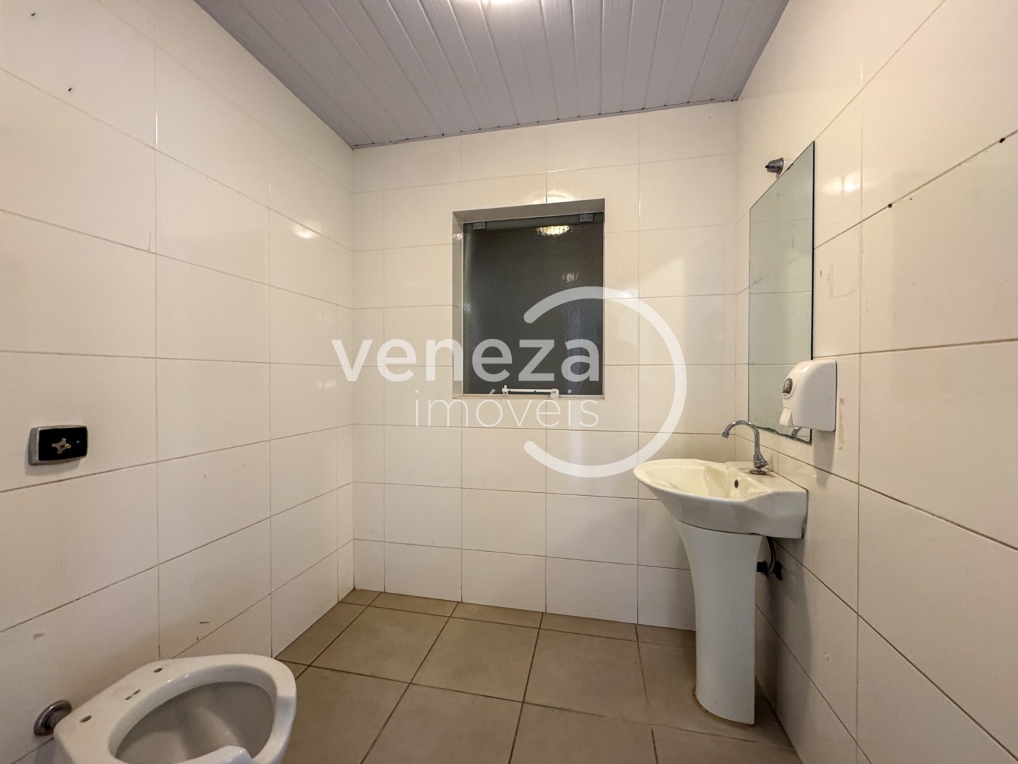 Casa Comercial para locação no bairro Centro de Londrina - Foto 14