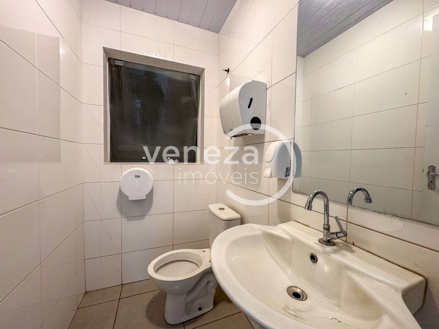 Casa Comercial para locação no bairro Centro de Londrina - Foto 15