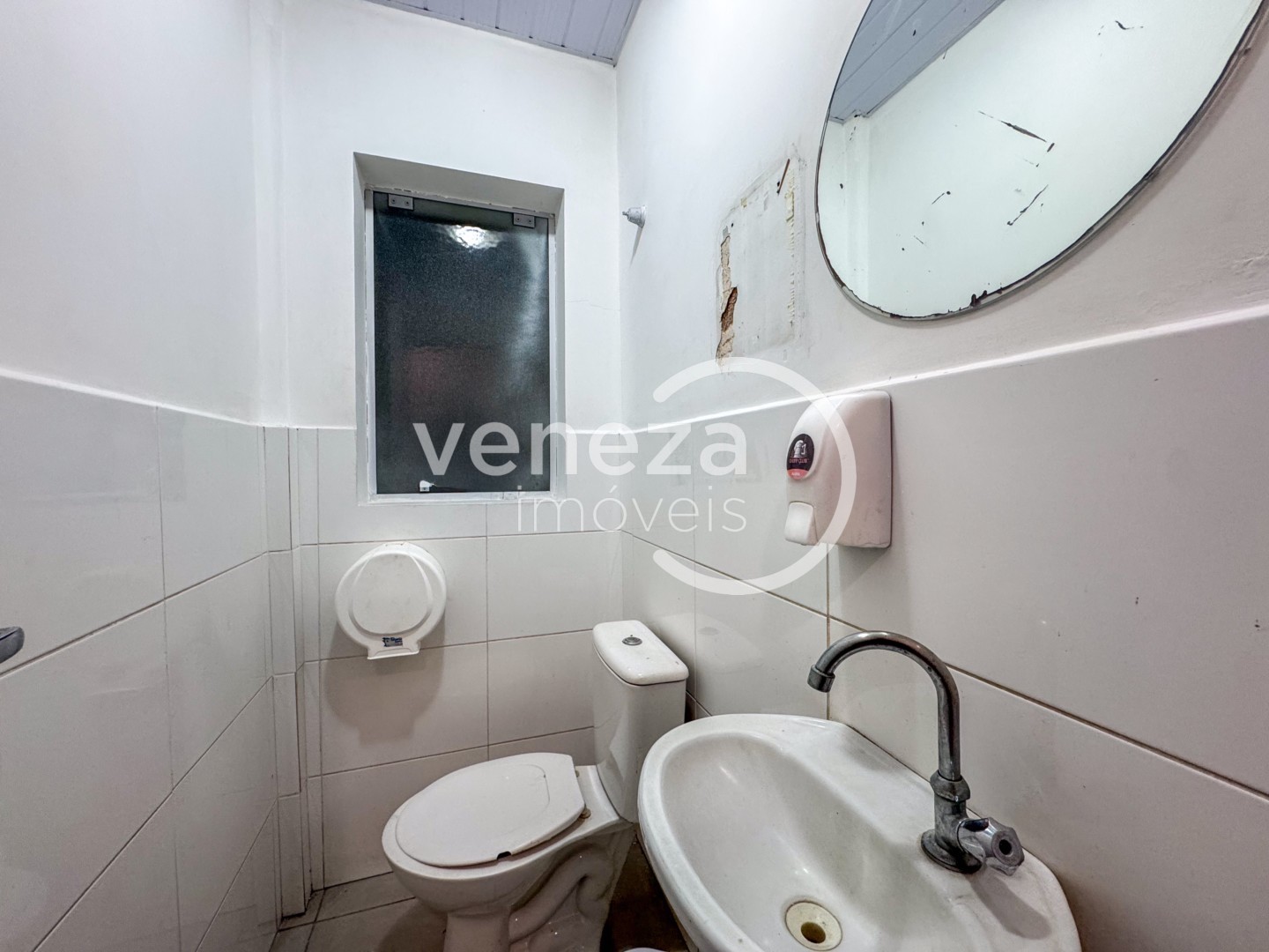 Casa Comercial para locação no bairro Centro de Londrina - Foto 16