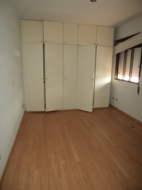 Apartamento para venda no Centro em Londrina com 145,39m² por R$ 255.000  - Foto 2
