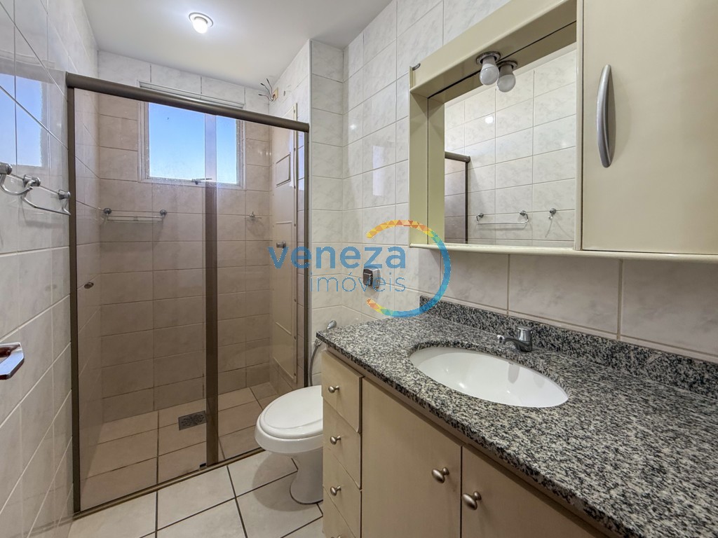 Apartamento para locação no bairro Centro de Londrina com 60.23m<sup>2</sup> útil, 2 quartos, 1 vaga de garagem