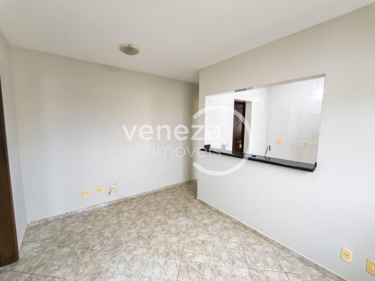 Apartamento para locação no bairro Vila Brasil de Londrina - Foto 5
