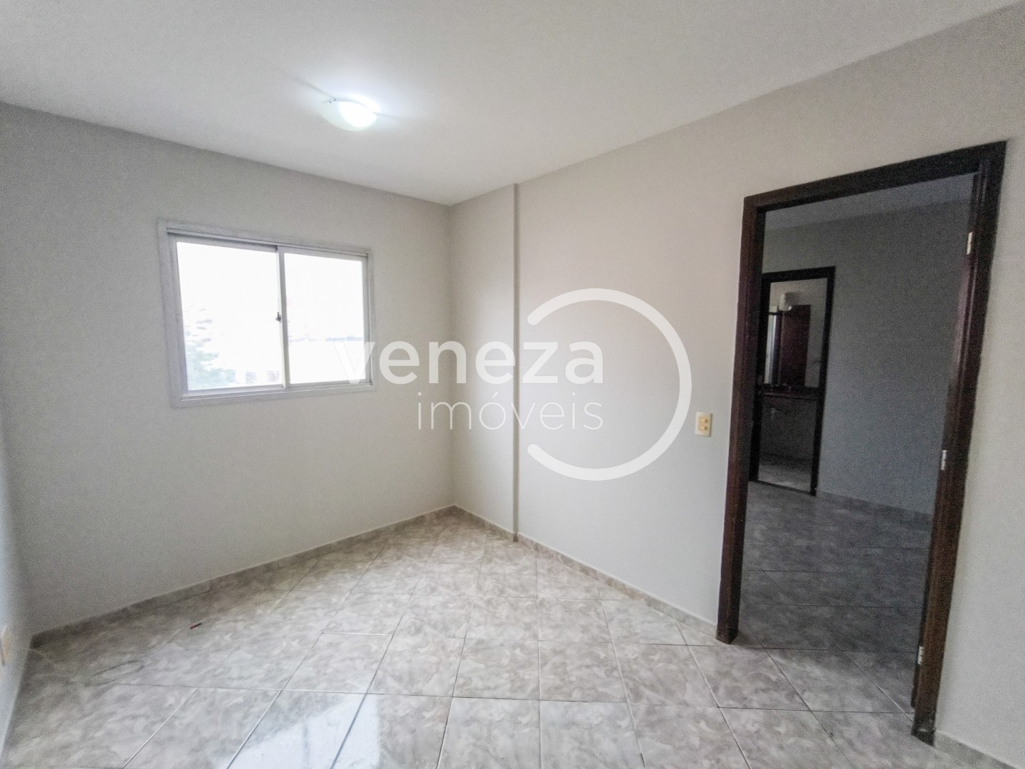 Apartamento para locacao no Vila Brasil em Londrina com 77,2m² por R$ 1.200  - Foto 3