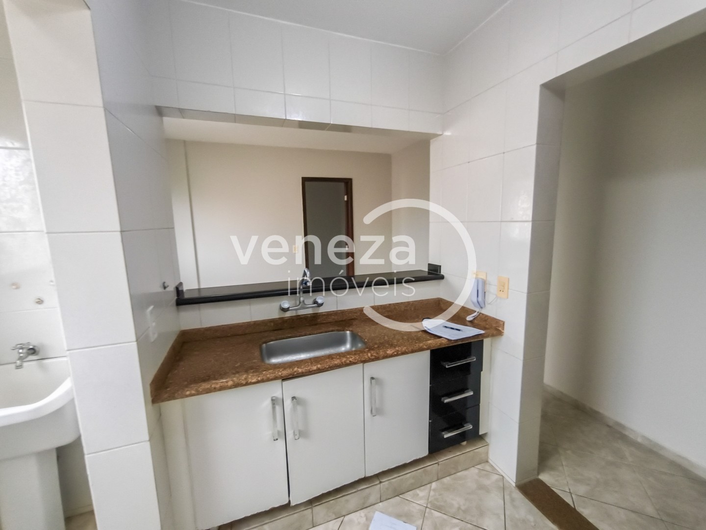 Apartamento para locação no bairro Vila Brasil de Londrina - Foto 9