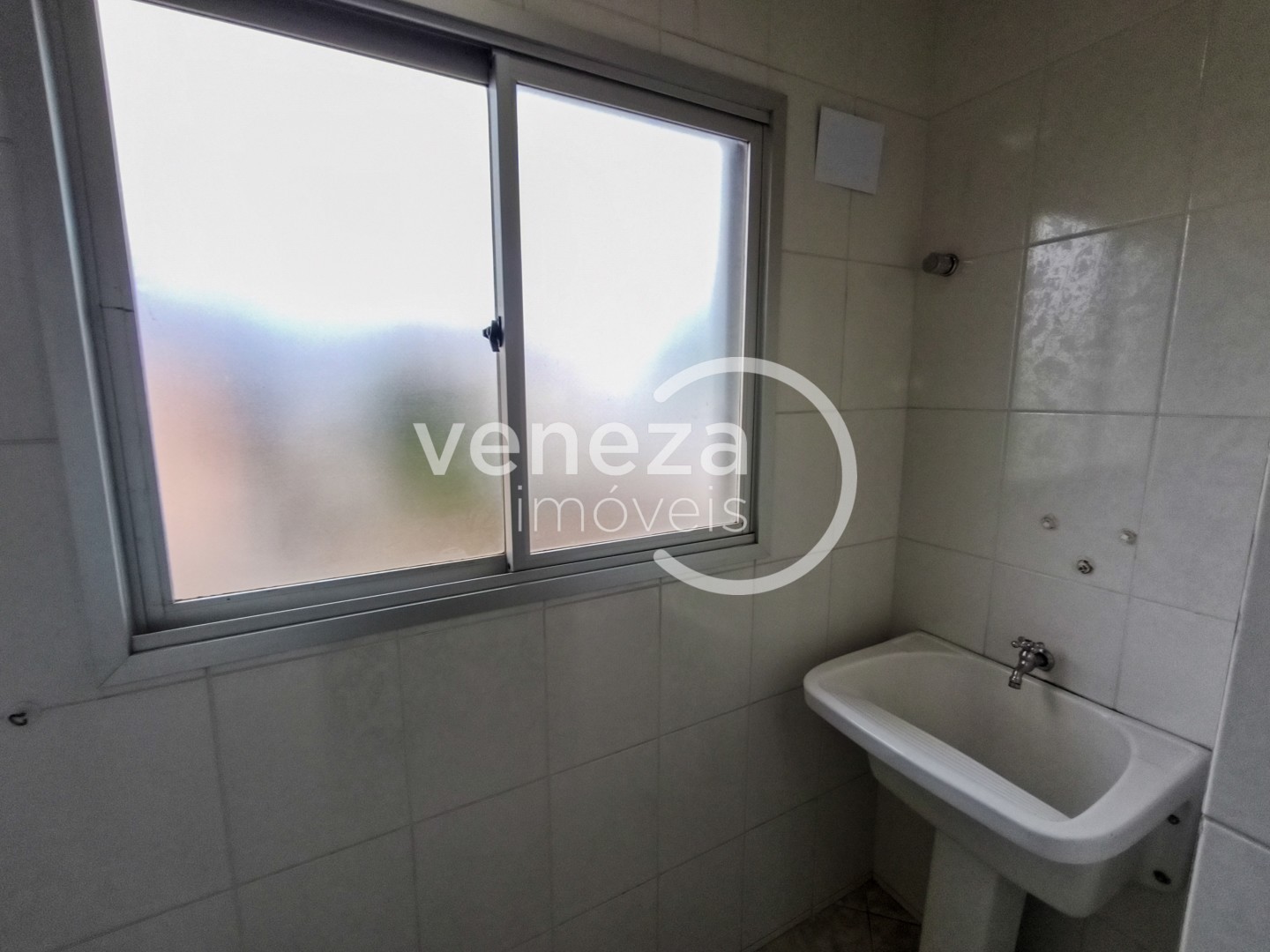 Apartamento para locação no bairro Vila Brasil de Londrina - Foto 12