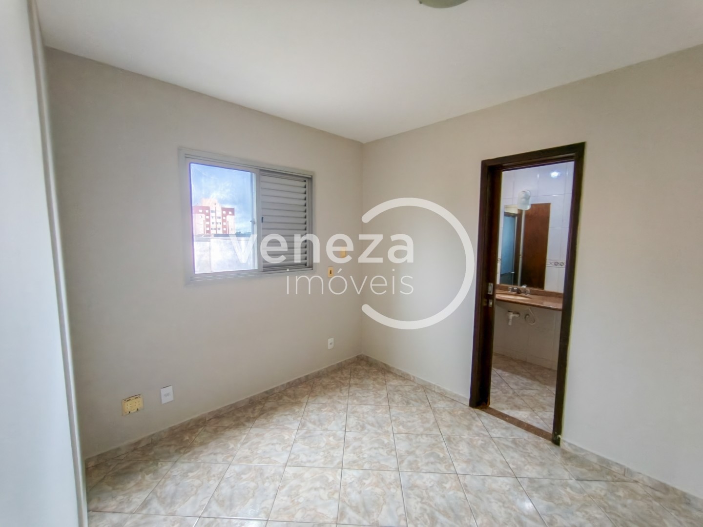 Apartamento para locacao no Vila Brasil em Londrina com 77,2m² por R$ 1.200  - Foto 2