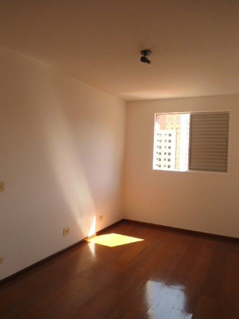 Apartamento para venda no Centro em Londrina com 66,1m² por R$ 140.000  - Foto 2