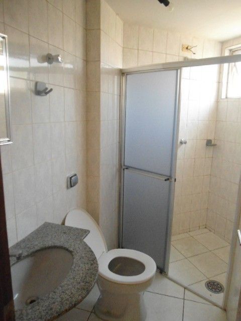 Apartamento para venda no Centro em Londrina com 66,1m² por R$ 140.000  - Foto 3