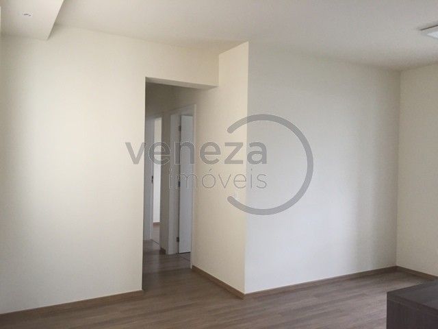 Apartamento para venda no Aurora em Londrina com 107,12m² por R$ 405.000,00