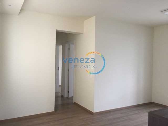 Apartamento para venda no Aurora em Londrina com 107,12m² por R$ 405.000,00
