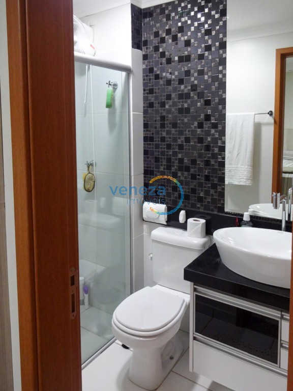 Apartamento para locação no bairro Gleba Palhano de Londrina com 68m<sup>2</sup> útil, 3 quartos, 1 vaga de garagem