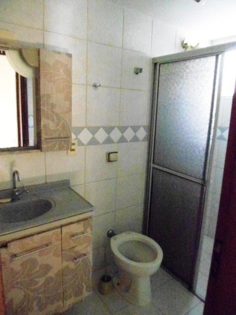 Apartamento para venda no Centro em Londrina com 70m² por R$ 155.000  - Foto 3