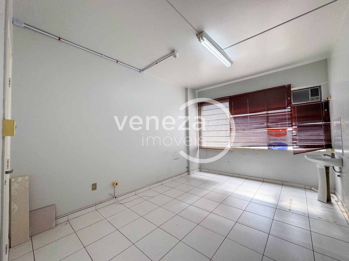 Sala para locacao no Centro em Londrina com 43m² por R$ 570  - Foto 2