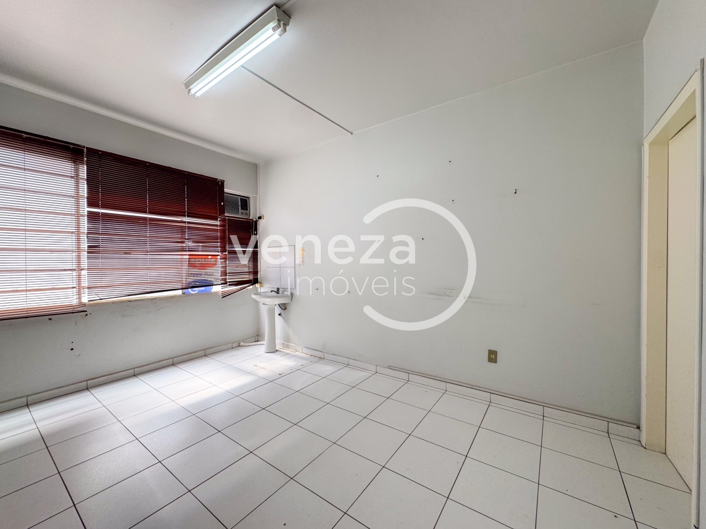 Sala para locacao no Centro em Londrina com 43m² por R$ 570  - Foto 3