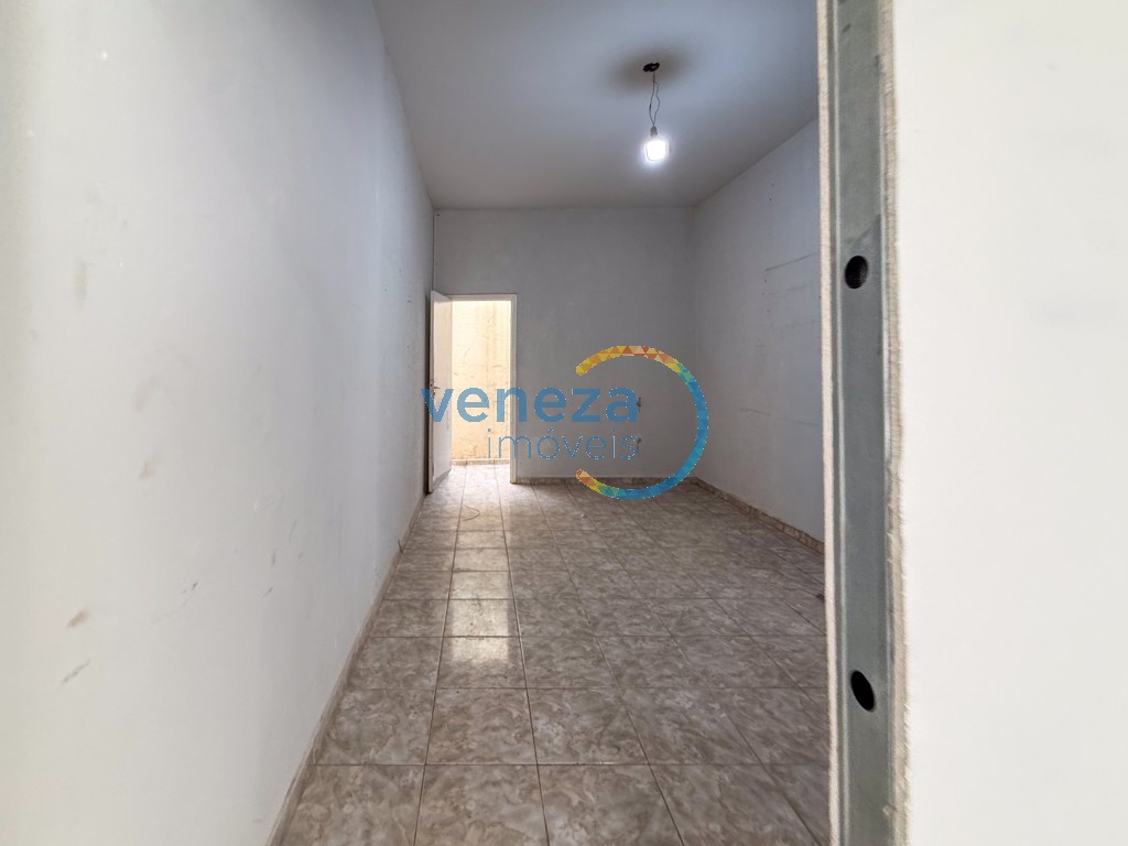 Salão-loja para locação no bairro Centro de Londrina - Foto 8