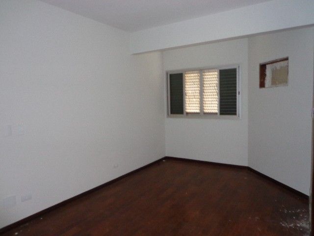 Apartamento para venda no Centro em Londrina com 219m² por R$ 0  - Foto 3