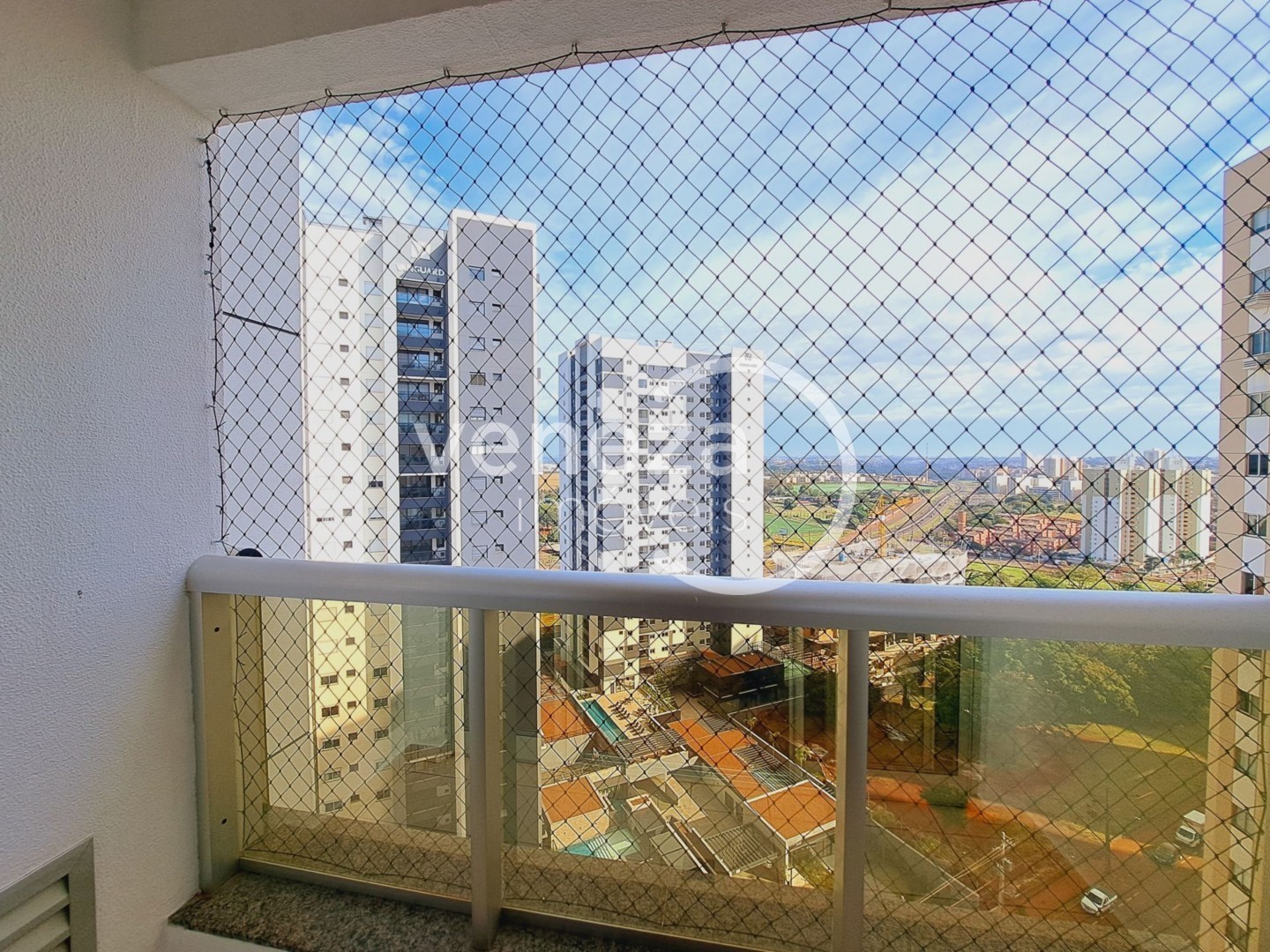 Apartamento para locacao no Gleba Palhano em Londrina com 107m² por R$ 2.480