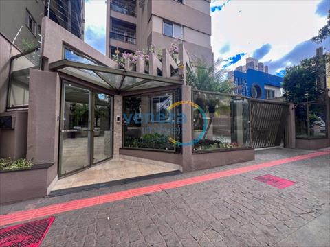 Apartamento para locacao no Centro em Londrina com 145,97m² por R$ 2.250,00