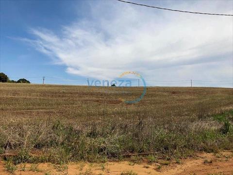 Terreno para locacao no Estancia Dellaville em Londrina com 2.700,43m² por R$ 1.500,00