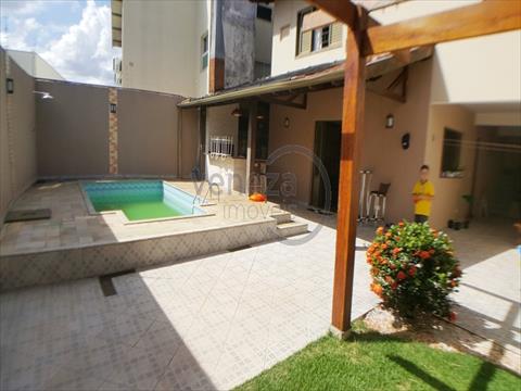 Casa Residencial para locacao no Lima Azevedo em Londrina com 226m² por R$ 
                                                                                                                                                                                            5.000,00                                                                                            