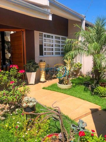 Casa Residencial para venda no Santa Monica em Londrina com 220m² por R$ 780.000,00